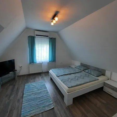 Varlak Apartman Apartment *